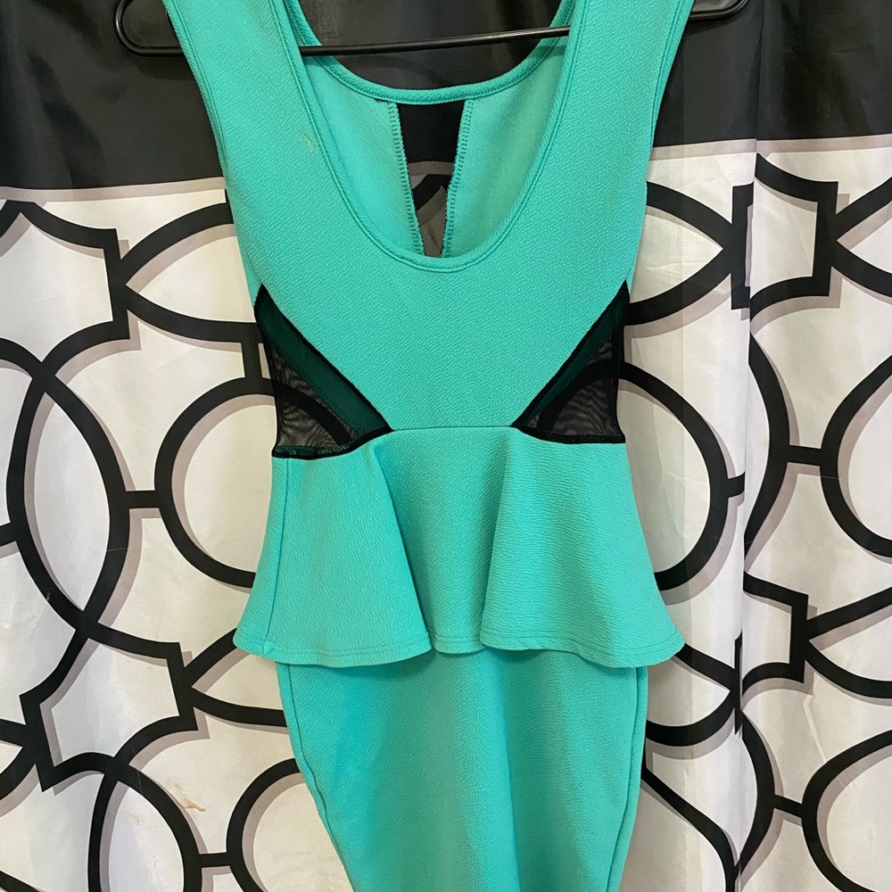 Dress - Picture 2 of 3